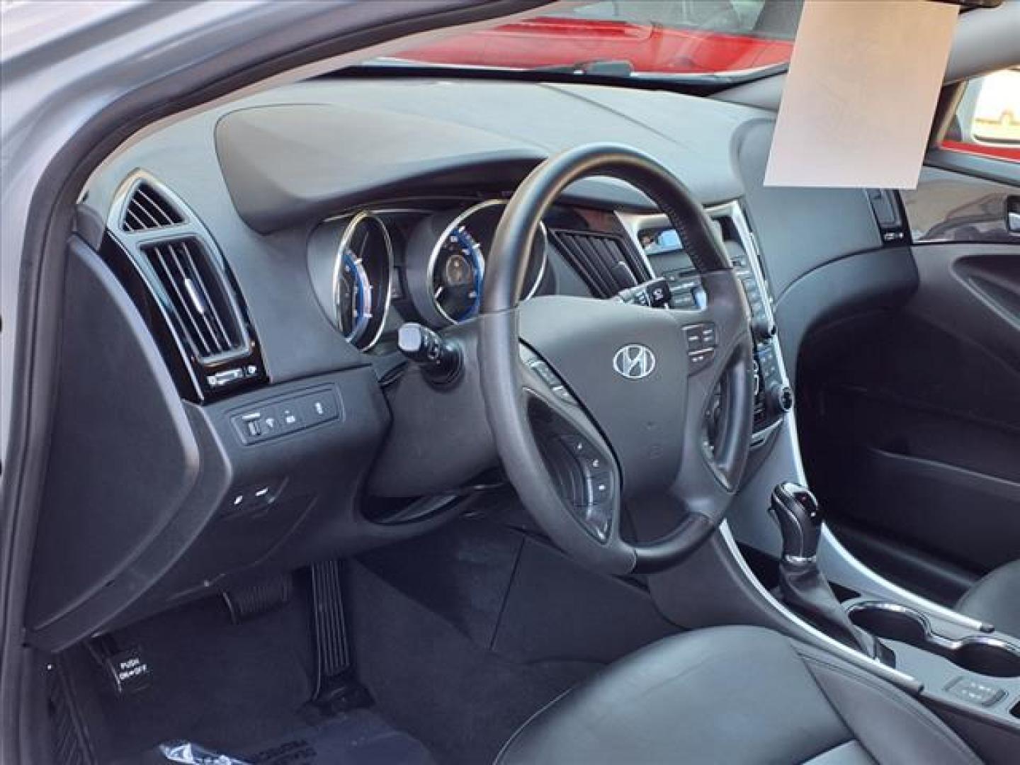 2012 Silver Hyundai SONATA Limited (5NPEC4AC8CH) with an 2.4L 2.4L I4 198hp 184ft. lbs. Fuel Injected engine, 6-Speed Shiftable Automatic transmission, located at 50 Eastern Blvd., Essex, MD, 21221, (410) 686-3444, 39.304367, -76.484947 - Photo#10