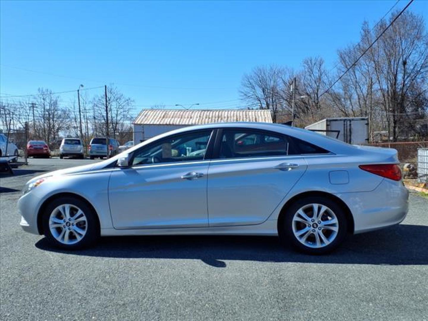 2012 Silver Hyundai SONATA Limited (5NPEC4AC8CH) with an 2.4L 2.4L I4 198hp 184ft. lbs. Fuel Injected engine, 6-Speed Shiftable Automatic transmission, located at 50 Eastern Blvd., Essex, MD, 21221, (410) 686-3444, 39.304367, -76.484947 - Photo#1
