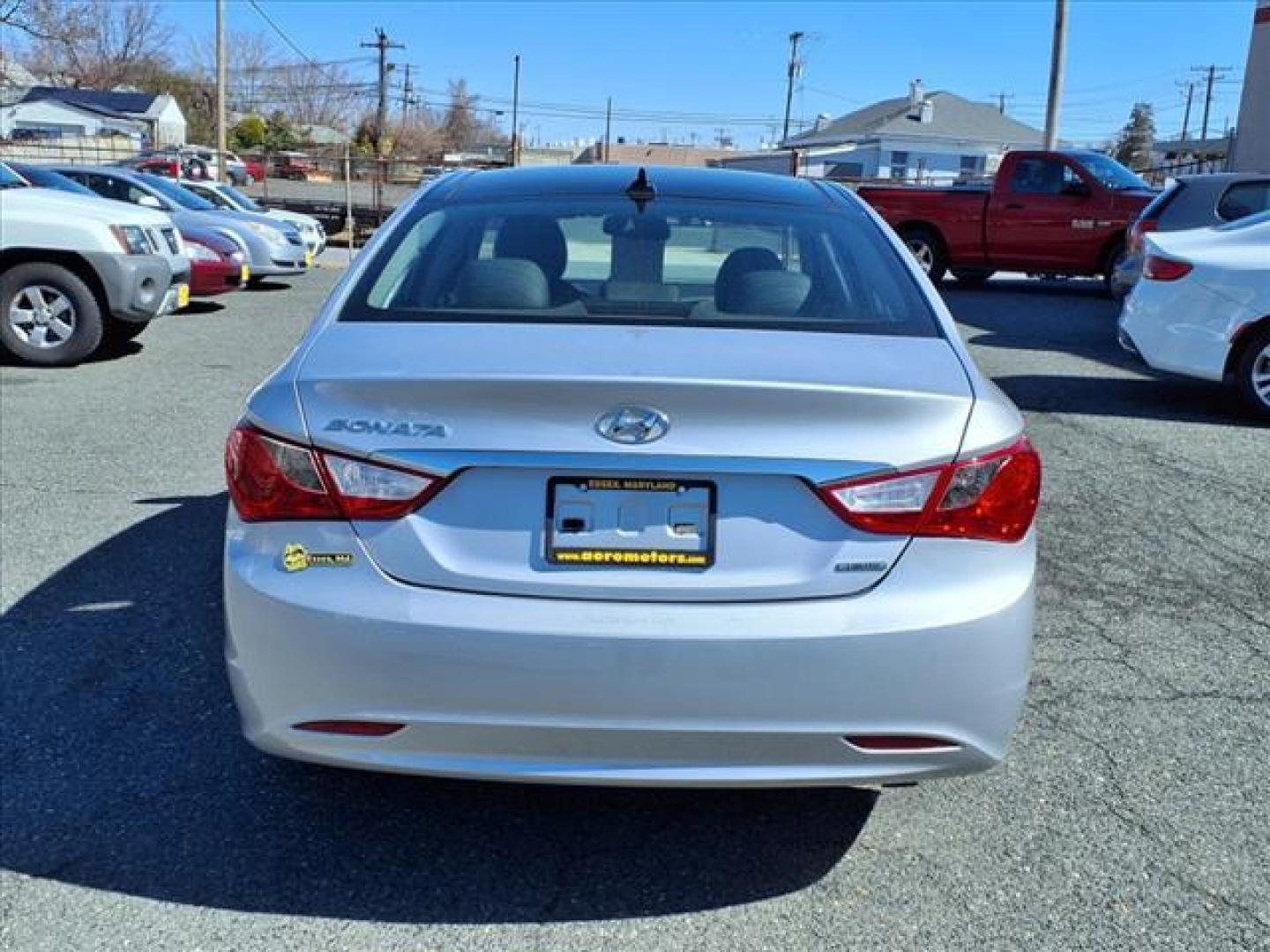 2012 Silver Hyundai SONATA Limited (5NPEC4AC8CH) with an 2.4L 2.4L I4 198hp 184ft. lbs. Fuel Injected engine, 6-Speed Shiftable Automatic transmission, located at 50 Eastern Blvd., Essex, MD, 21221, (410) 686-3444, 39.304367, -76.484947 - Photo#3