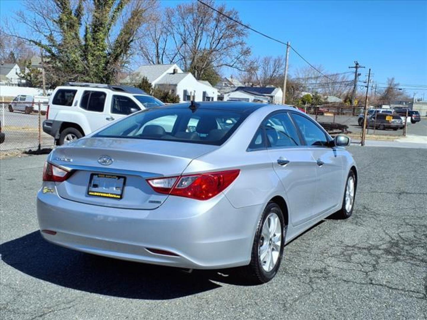 2012 Silver Hyundai SONATA Limited (5NPEC4AC8CH) with an 2.4L 2.4L I4 198hp 184ft. lbs. Fuel Injected engine, 6-Speed Shiftable Automatic transmission, located at 50 Eastern Blvd., Essex, MD, 21221, (410) 686-3444, 39.304367, -76.484947 - Photo#4