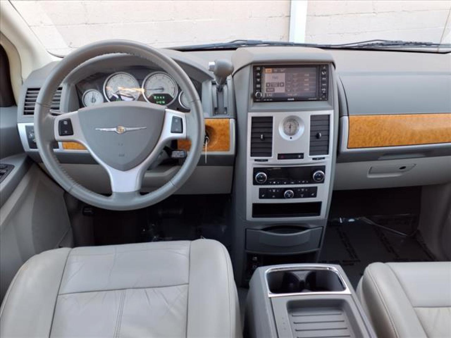 2008 Blue Chrysler Town and Country Limited (2A8HR64X68R) with an 4.0L 6 Cylinder Fuel Injected engine, Automatic transmission, located at 50 Eastern Blvd., Essex, MD, 21221, (410) 686-3444, 39.304367, -76.484947 - Photo#12