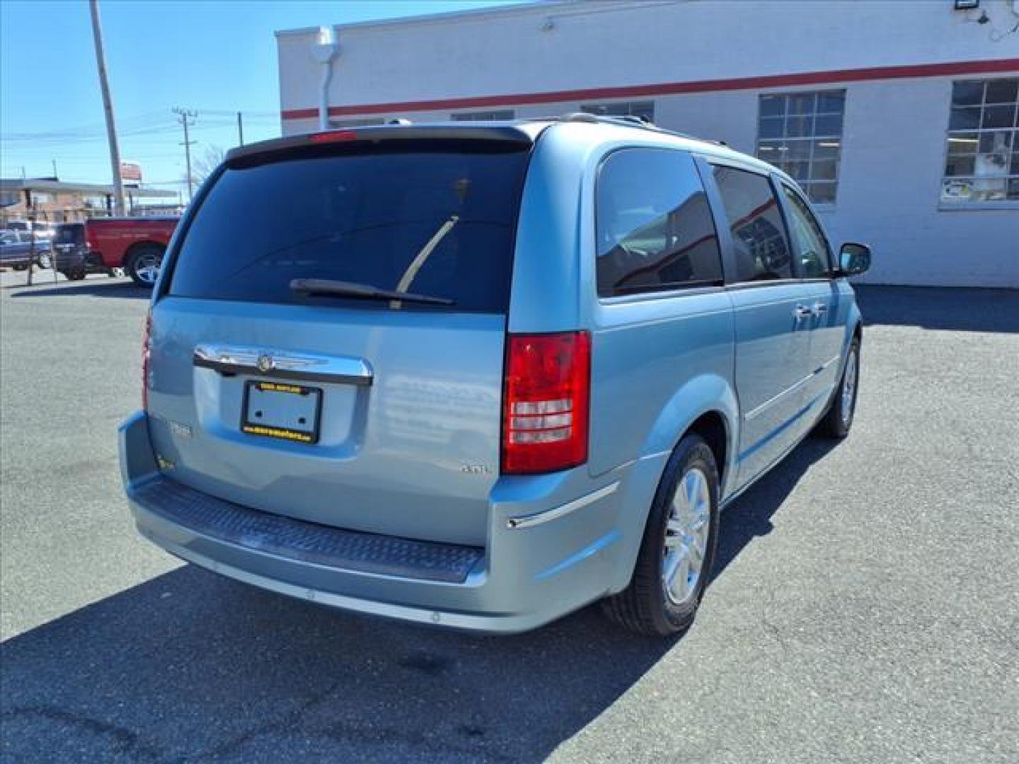 2008 Blue Chrysler Town and Country Limited (2A8HR64X68R) with an 4.0L 6 Cylinder Fuel Injected engine, Automatic transmission, located at 50 Eastern Blvd., Essex, MD, 21221, (410) 686-3444, 39.304367, -76.484947 - Photo#4