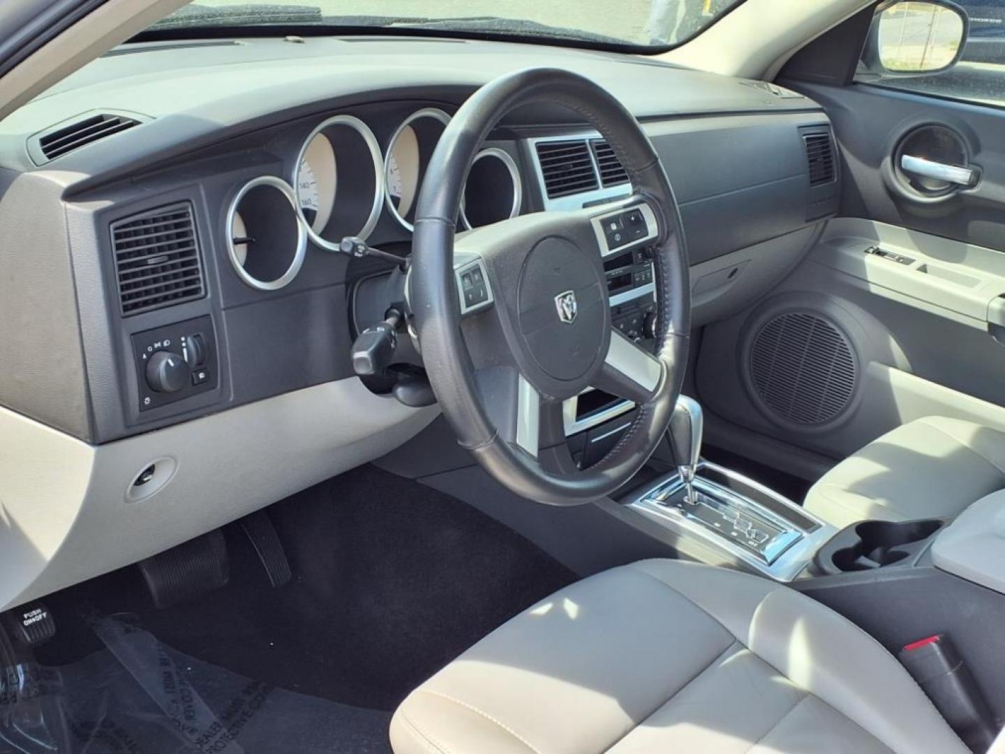 2007 Bright Silver Metallic Clearcoat Dodge Charger RT (2B3KA53H77H) with an 5.7L 5.7L V8 overhead valve 16V Sequential-Port F.I. engine, 5-Speed Shiftable Automatic transmission, located at 50 Eastern Blvd., Essex, MD, 21221, (410) 686-3444, 39.304367, -76.484947 - Photo#10