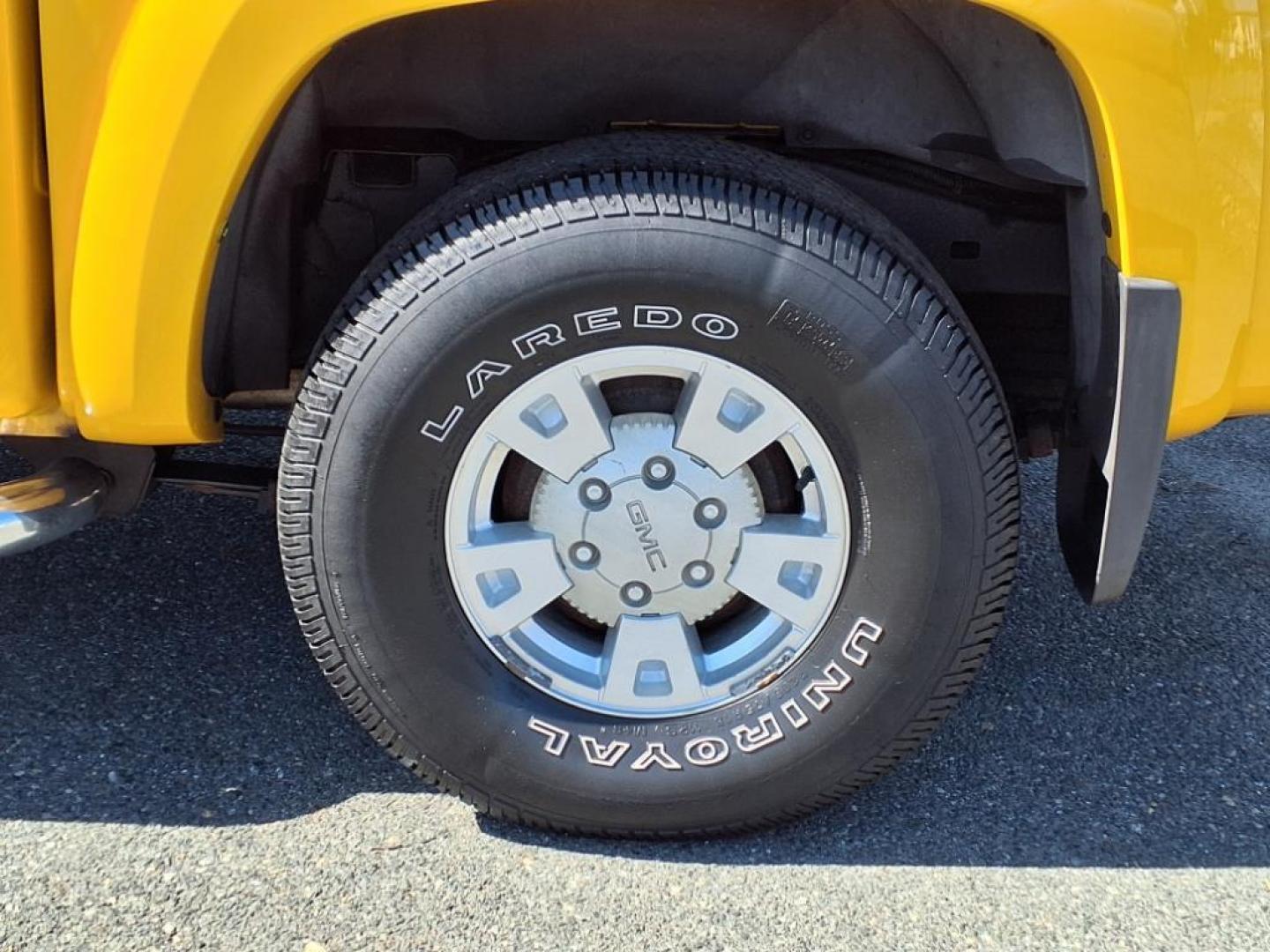 2005 Yellow GMC Canyon Z85 SLE (1GTDS136358) with an 3.5L 6 Cylinder Fuel Injected engine, 4-Speed Automatic transmission, located at 50 Eastern Blvd., Essex, MD, 21221, (410) 686-3444, 39.304367, -76.484947 - Photo#9