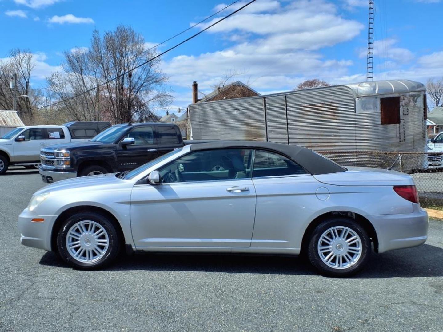 2008 Silver Chrysler Sebring 2DRCV (1C3LC55RX8N) with an 2.7L 6 Cylinder Sequential-Port F.I. engine, Automatic transmission, located at 50 Eastern Blvd., Essex, MD, 21221, (410) 686-3444, 39.304367, -76.484947 - Photo#1