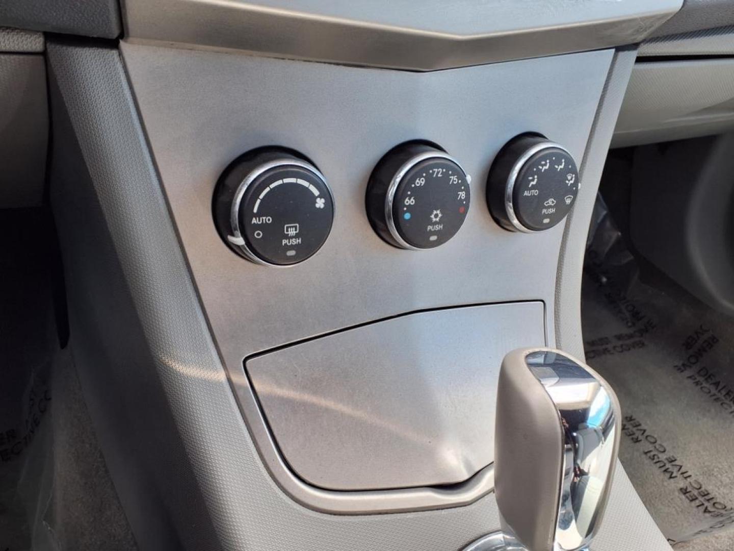 2008 Silver Chrysler Sebring 2DRCV (1C3LC55RX8N) with an 2.7L 6 Cylinder Sequential-Port F.I. engine, Automatic transmission, located at 50 Eastern Blvd., Essex, MD, 21221, (410) 686-3444, 39.304367, -76.484947 - Photo#17