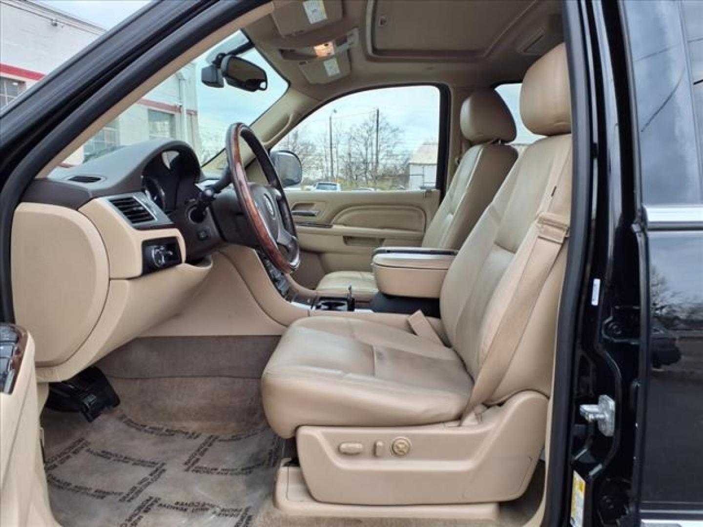 2013 Black Raven Cadillac Escalade ESV Luxury (1GYS4HEF0DR) with an 6.2L 8 Cylinder Sequential-Port F.I. engine, ATAWD transmission, located at 50 Eastern Blvd., Essex, MD, 21221, (410) 686-3444, 39.304367, -76.484947 - Photo#12