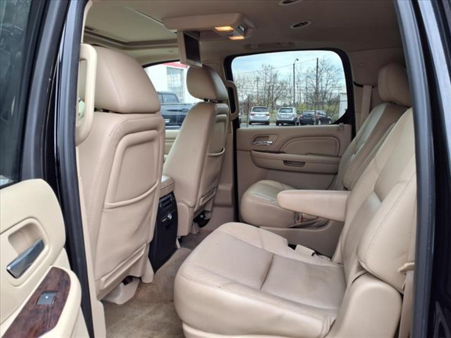 2013 Black Raven Cadillac Escalade ESV Luxury (1GYS4HEF0DR) with an 6.2L 8 Cylinder Sequential-Port F.I. engine, ATAWD transmission, located at 50 Eastern Blvd., Essex, MD, 21221, (410) 686-3444, 39.304367, -76.484947 - Photo#13