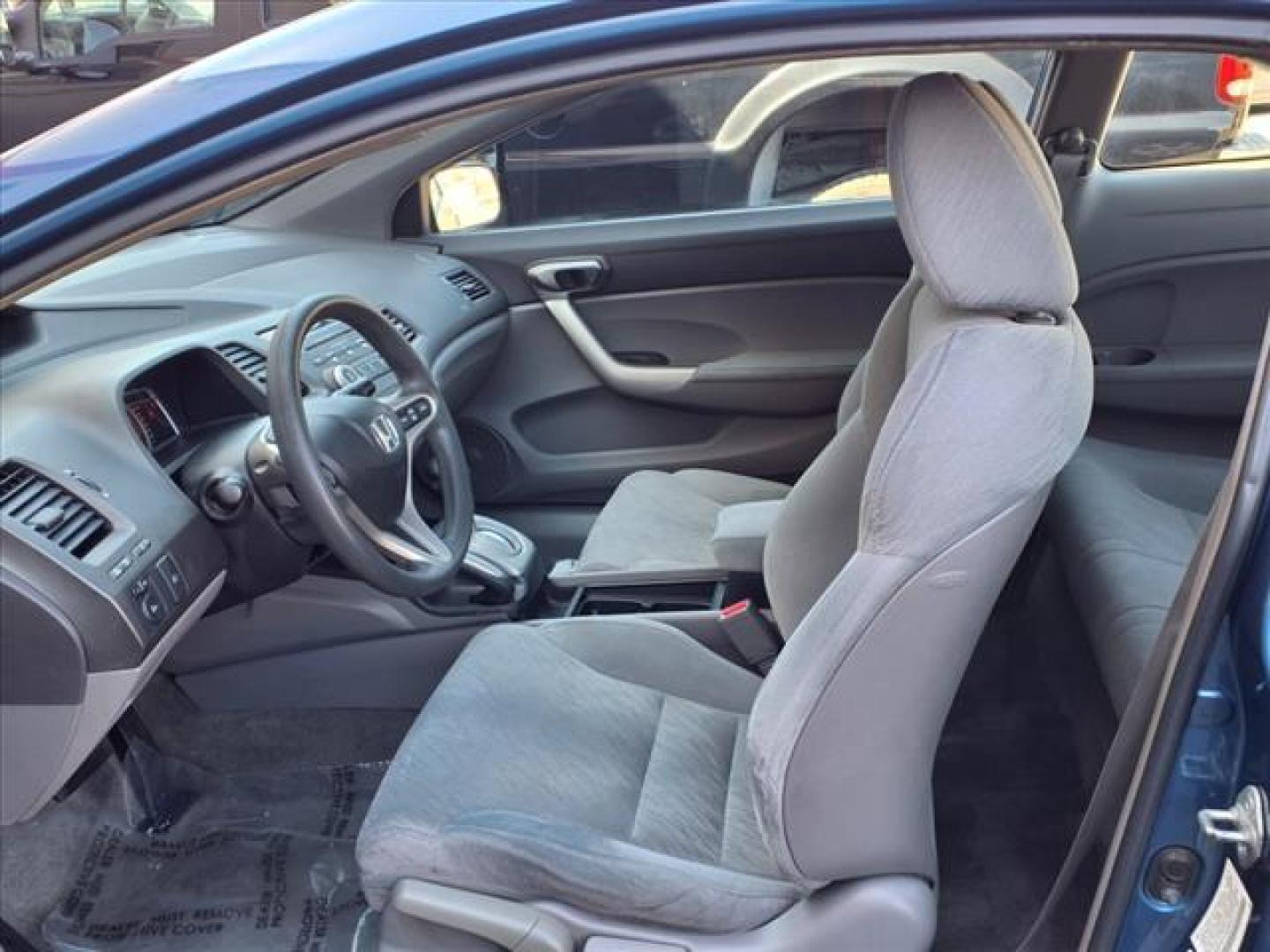 2006 Blue Honda Civic EX (2HGFG12836H) with an 1.8L 4 Cylinder Fuel Injected engine, Automatic transmission, located at 50 Eastern Blvd., Essex, MD, 21221, (410) 686-3444, 39.304367, -76.484947 - Photo#11