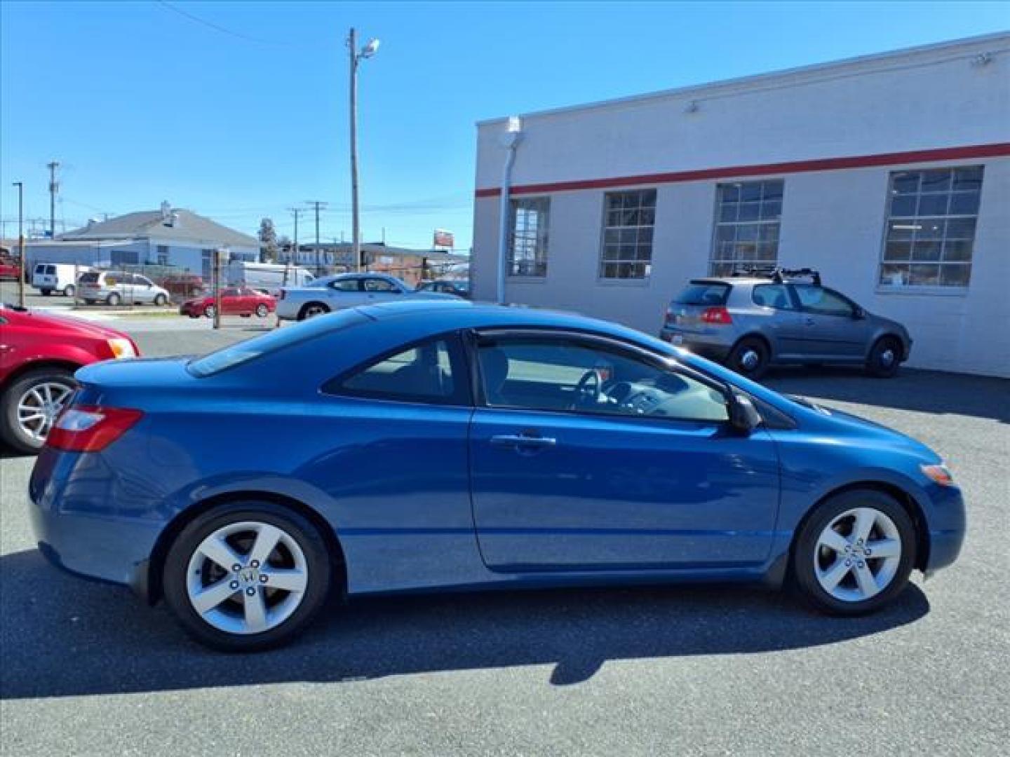 2006 Blue Honda Civic EX (2HGFG12836H) with an 1.8L 4 Cylinder Fuel Injected engine, Automatic transmission, located at 50 Eastern Blvd., Essex, MD, 21221, (410) 686-3444, 39.304367, -76.484947 - Photo#5