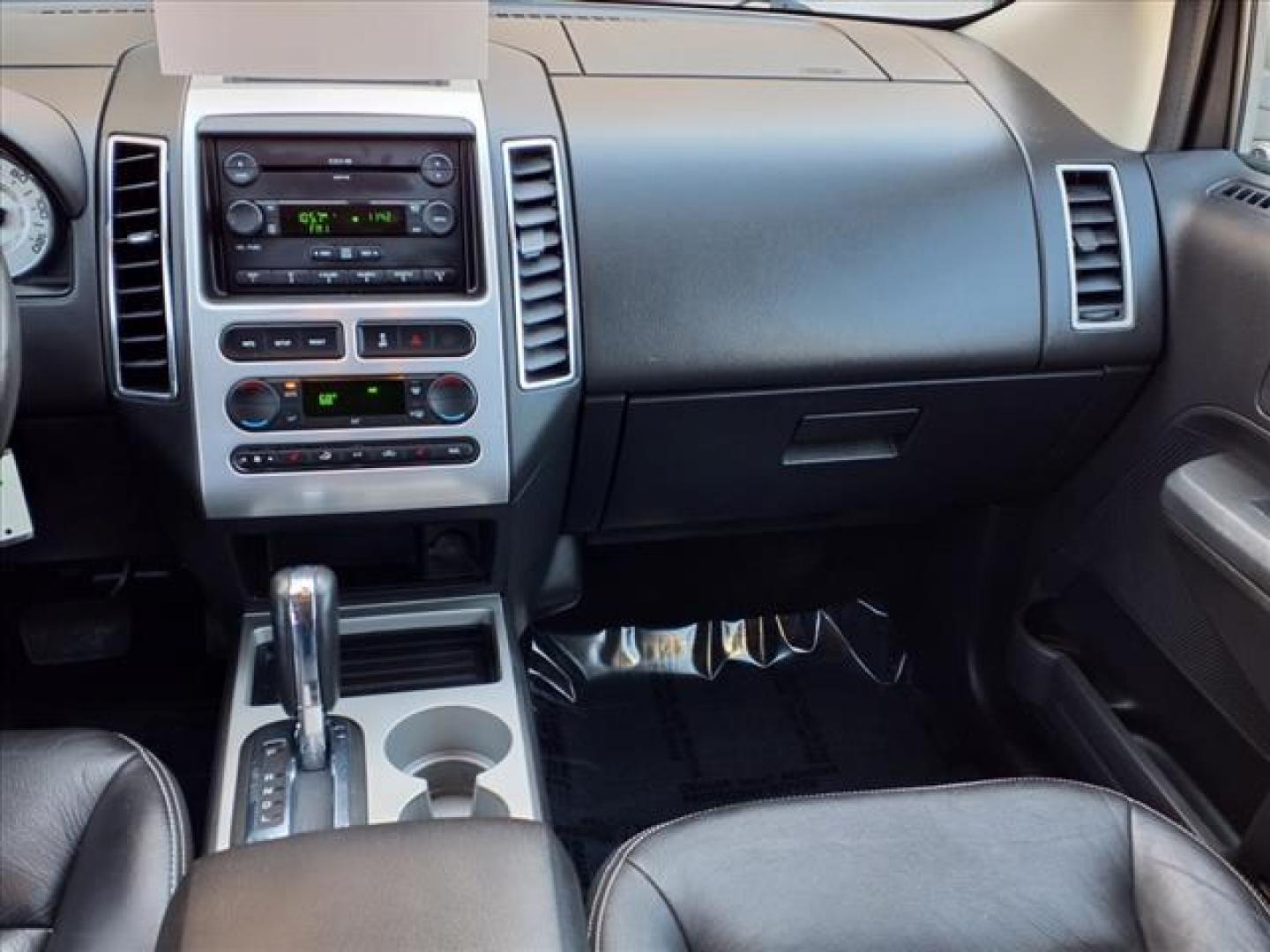 2007 Silver Ford Edge SEL Plus (2FMDK39C17B) with an 3.5L 6 Cylinder Sequential-Port F.I. engine, ATAWD transmission, located at 50 Eastern Blvd., Essex, MD, 21221, (410) 686-3444, 39.304367, -76.484947 - Photo#14