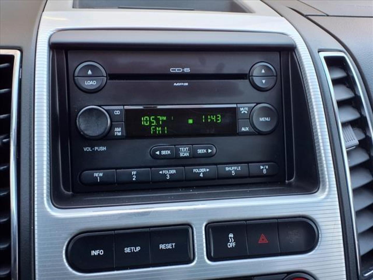2007 Silver Ford Edge SEL Plus (2FMDK39C17B) with an 3.5L 6 Cylinder Sequential-Port F.I. engine, ATAWD transmission, located at 50 Eastern Blvd., Essex, MD, 21221, (410) 686-3444, 39.304367, -76.484947 - Photo#18