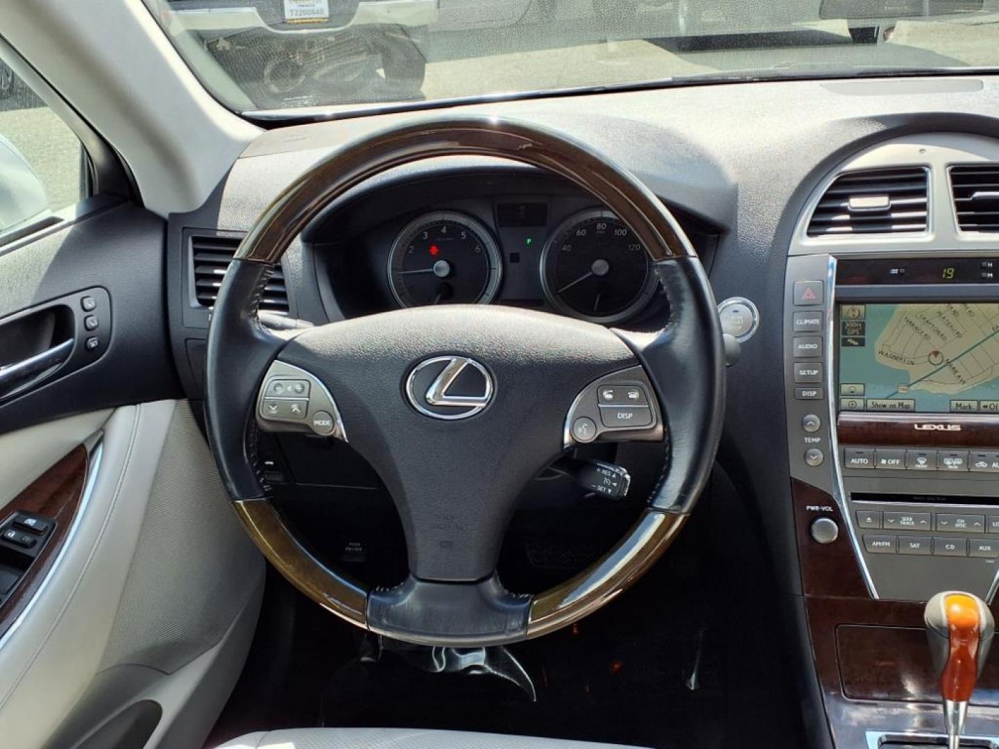 2010 Tungsten Pearl Lexus ES 350 Base (JTHBK1EG4A2) with an 3.5L 6 Cylinder Fuel Injected engine, Automatic transmission, located at 50 Eastern Blvd., Essex, MD, 21221, (410) 686-3444, 39.304367, -76.484947 - Photo#13