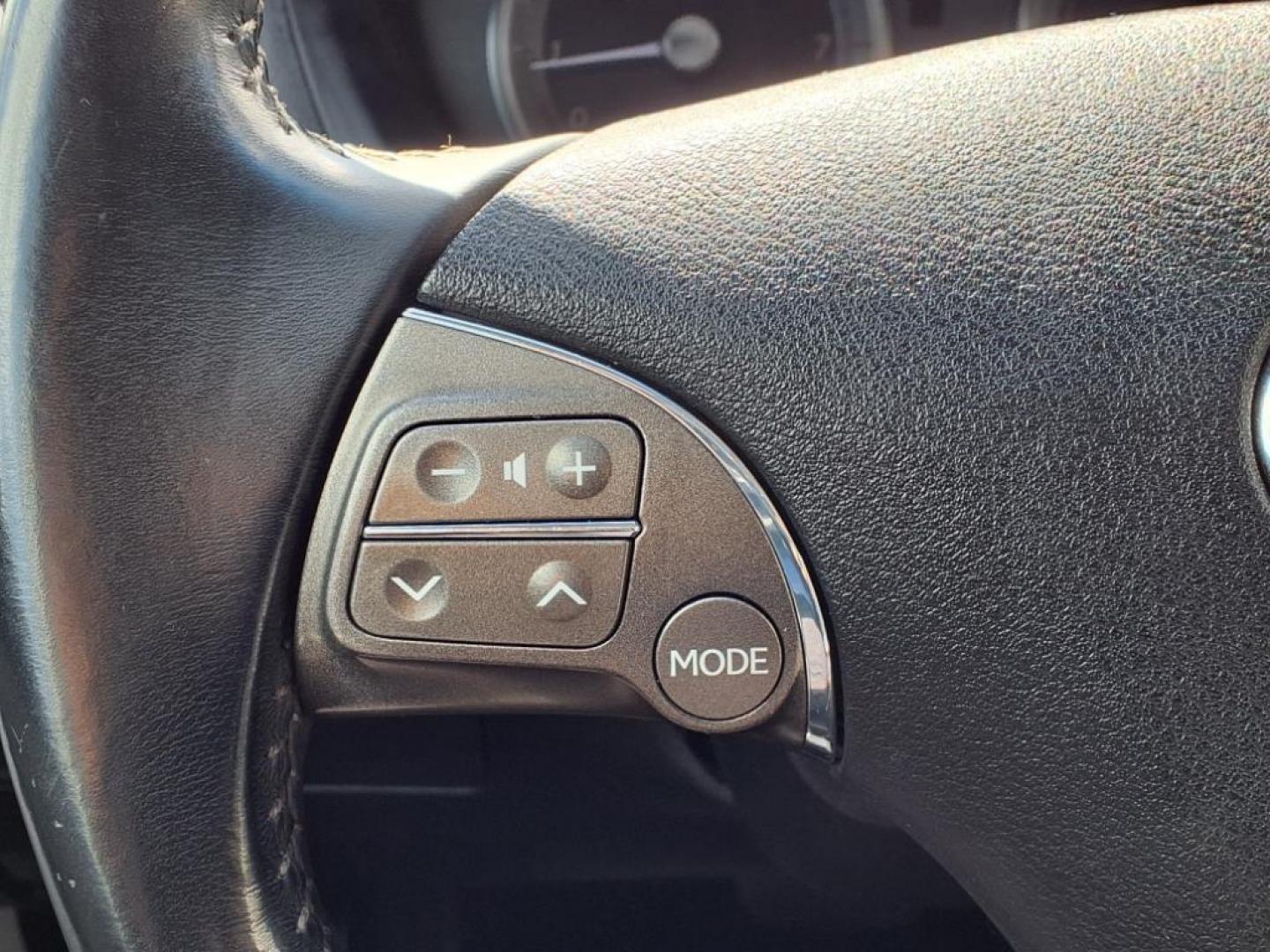 2010 Tungsten Pearl Lexus ES 350 Base (JTHBK1EG4A2) with an 3.5L 6 Cylinder Fuel Injected engine, Automatic transmission, located at 50 Eastern Blvd., Essex, MD, 21221, (410) 686-3444, 39.304367, -76.484947 - Photo#22