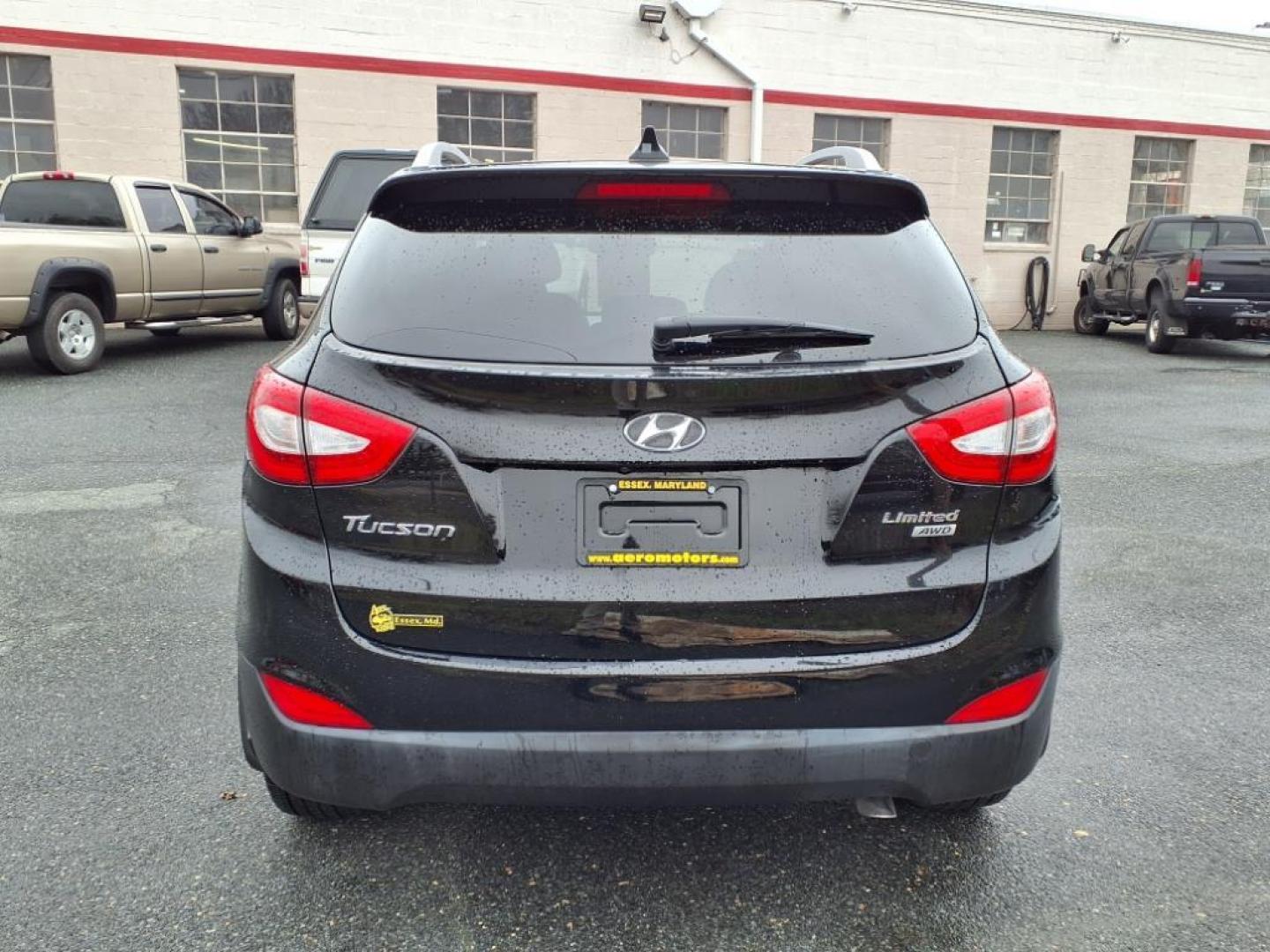 2015 Ash Black Hyundai TUCSON Limited (KM8JUCAG6FU) with an 2.4L 2.4L I4 182hp 177ft. lbs. Fuel Injected engine, 6-Speed Shiftable Automatic transmission, located at 50 Eastern Blvd., Essex, MD, 21221, (410) 686-3444, 39.304367, -76.484947 - Photo#3