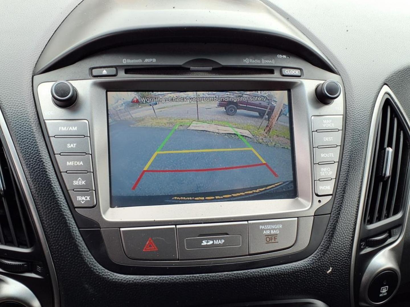 2015 Ash Black Hyundai TUCSON Limited (KM8JUCAG6FU) with an 2.4L 2.4L I4 182hp 177ft. lbs. Fuel Injected engine, 6-Speed Shiftable Automatic transmission, located at 50 Eastern Blvd., Essex, MD, 21221, (410) 686-3444, 39.304367, -76.484947 - Photo#21