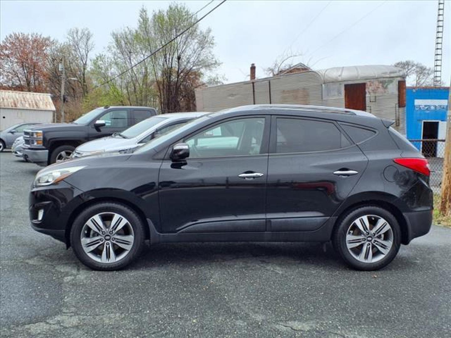 2015 Ash Black Hyundai TUCSON Limited (KM8JUCAG6FU) with an 2.4L 2.4L I4 182hp 177ft. lbs. Fuel Injected engine, 6-Speed Shiftable Automatic transmission, located at 50 Eastern Blvd., Essex, MD, 21221, (410) 686-3444, 39.304367, -76.484947 - Photo#1