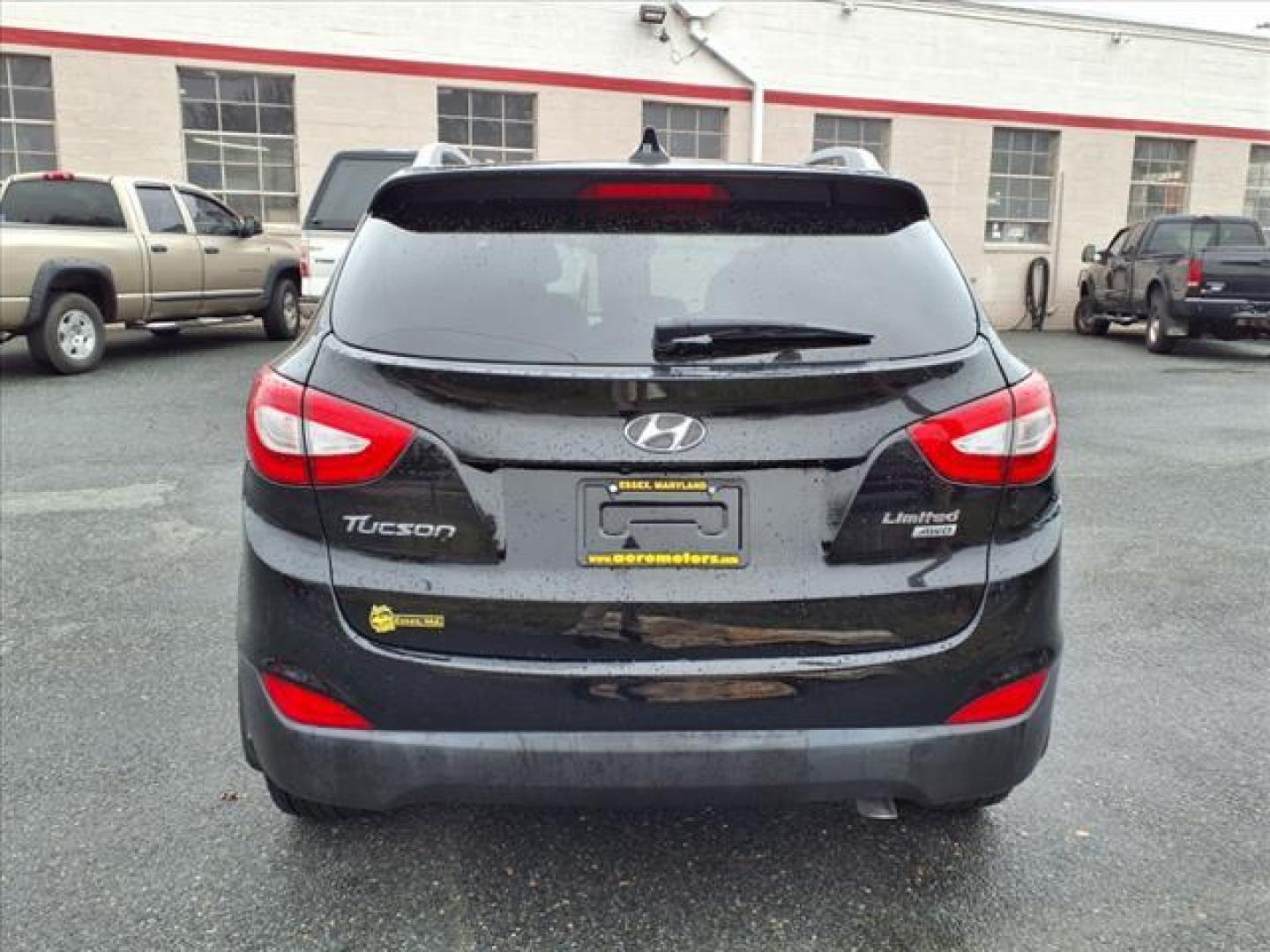 2015 Ash Black Hyundai TUCSON Limited (KM8JUCAG6FU) with an 2.4L 2.4L I4 182hp 177ft. lbs. Fuel Injected engine, 6-Speed Shiftable Automatic transmission, located at 50 Eastern Blvd., Essex, MD, 21221, (410) 686-3444, 39.304367, -76.484947 - Photo#3
