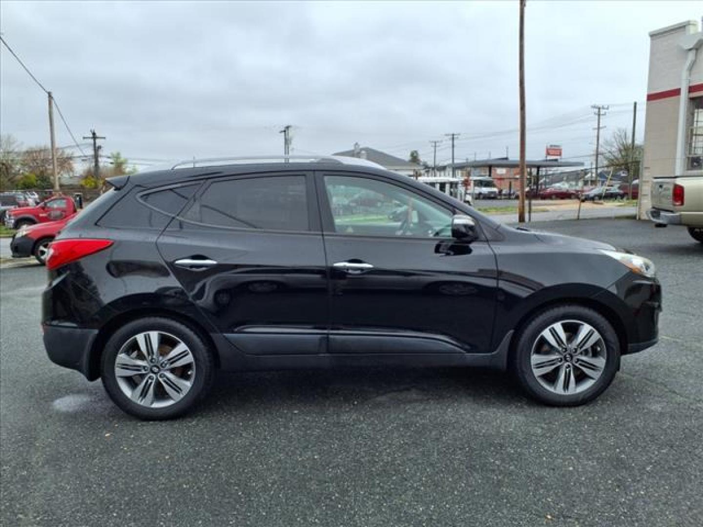 2015 Ash Black Hyundai TUCSON Limited (KM8JUCAG6FU) with an 2.4L 2.4L I4 182hp 177ft. lbs. Fuel Injected engine, 6-Speed Shiftable Automatic transmission, located at 50 Eastern Blvd., Essex, MD, 21221, (410) 686-3444, 39.304367, -76.484947 - Photo#6