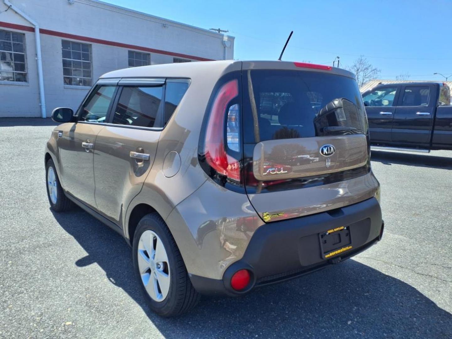 2015 Brown Kia Soul Base (KNDJN2A29F7) with an 1.6L 4 Cylinder Fuel Injected engine, Automatic transmission, located at 50 Eastern Blvd., Essex, MD, 21221, (410) 686-3444, 39.304367, -76.484947 - Photo#2