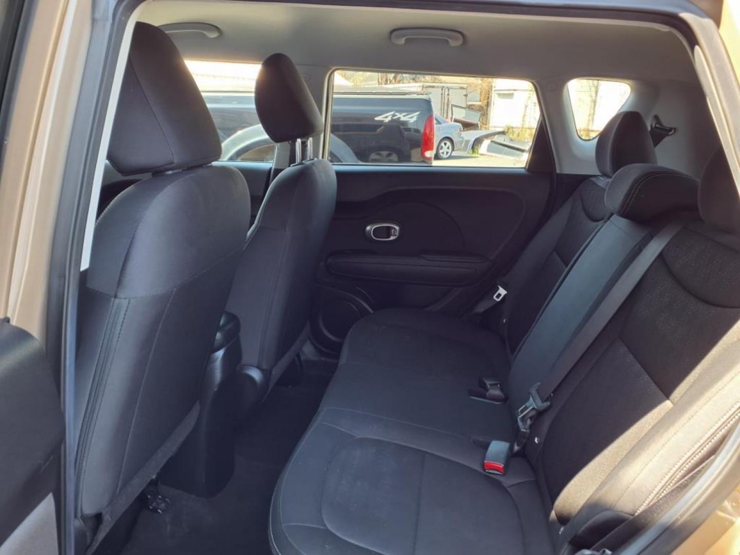 2015 Brown Kia Soul Base (KNDJN2A29F7) with an 1.6L 4 Cylinder Fuel Injected engine, Automatic transmission, located at 50 Eastern Blvd., Essex, MD, 21221, (410) 686-3444, 39.304367, -76.484947 - Photo#13