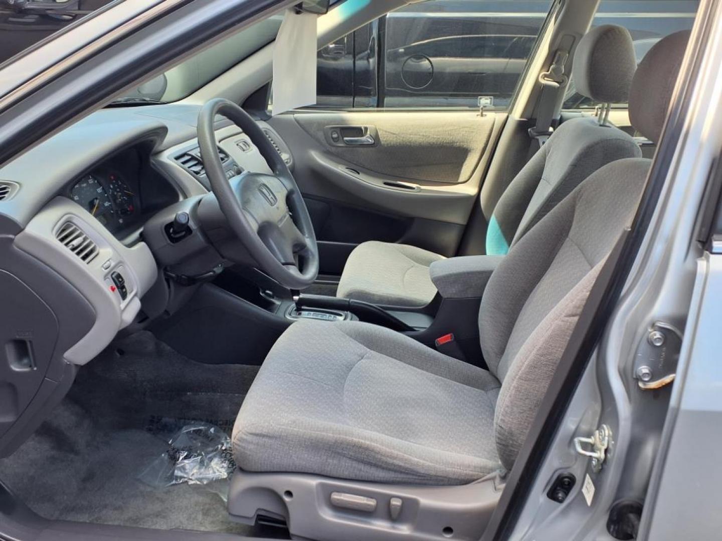 2002 Satin Silver Metallic Honda Accord LX V-6 (1HGCG16402A) with an 3.0L 6 Cylinder Fuel Injected engine, Automatic transmission, located at 50 Eastern Blvd., Essex, MD, 21221, (410) 686-3444, 39.304367, -76.484947 - Photo#11