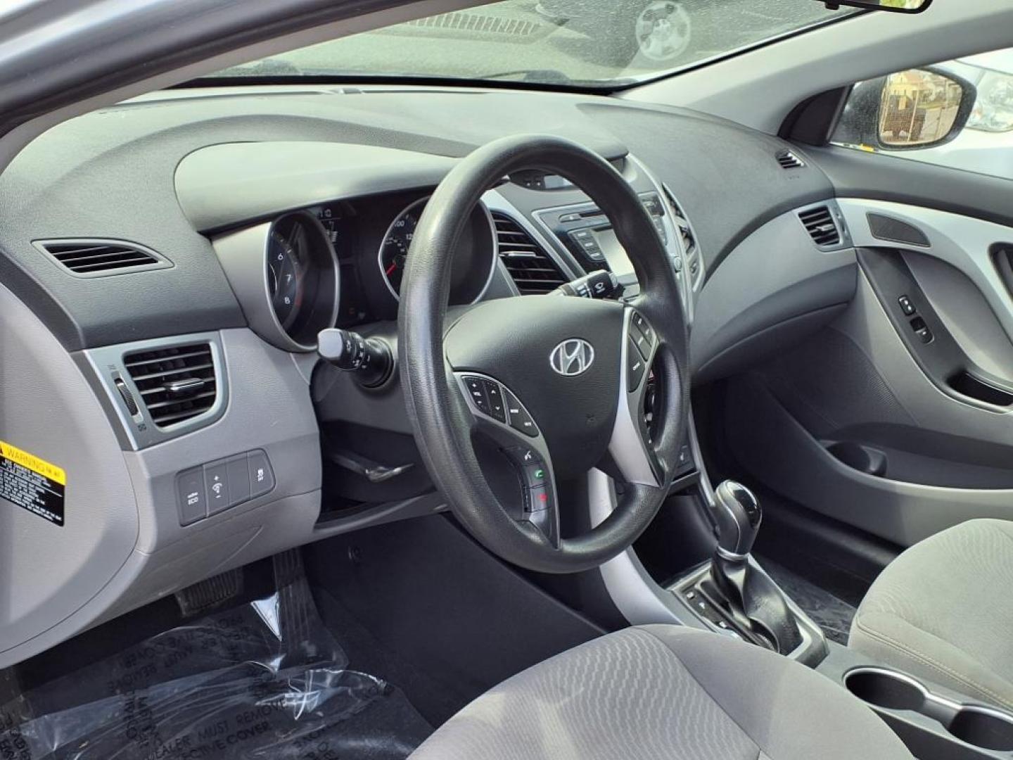 2014 Radiant Silver Hyundai ELANTRA SE (KMHDH4AE8EU) with an 1.8L 1.8L I4 145hp 130ft. lbs. Sequential-Port F.I. engine, 6-Speed Shiftable Automatic transmission, located at 50 Eastern Blvd., Essex, MD, 21221, (410) 686-3444, 39.304367, -76.484947 - Photo#10