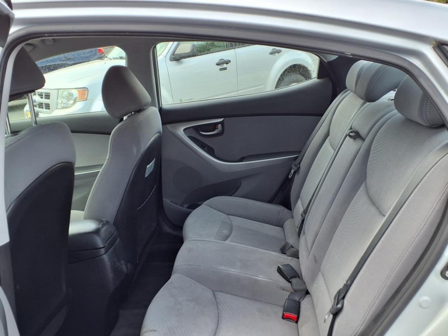 2014 Radiant Silver Hyundai ELANTRA SE (KMHDH4AE8EU) with an 1.8L 1.8L I4 145hp 130ft. lbs. Sequential-Port F.I. engine, 6-Speed Shiftable Automatic transmission, located at 50 Eastern Blvd., Essex, MD, 21221, (410) 686-3444, 39.304367, -76.484947 - Photo#12