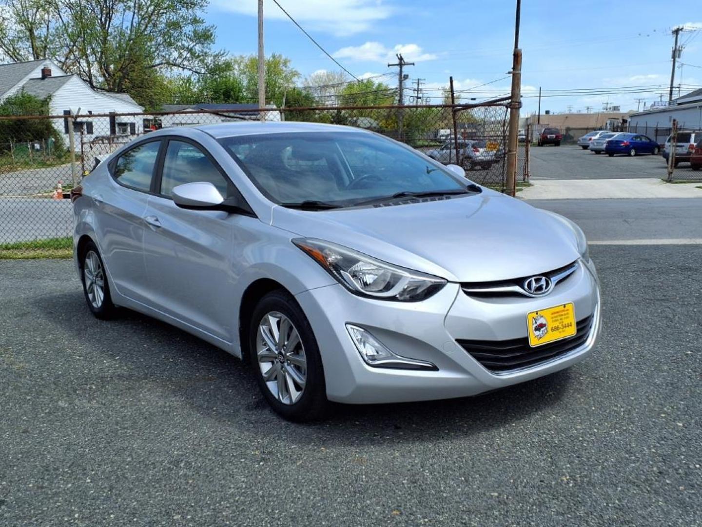 2014 Radiant Silver Hyundai ELANTRA SE (KMHDH4AE8EU) with an 1.8L 1.8L I4 145hp 130ft. lbs. Sequential-Port F.I. engine, 6-Speed Shiftable Automatic transmission, located at 50 Eastern Blvd., Essex, MD, 21221, (410) 686-3444, 39.304367, -76.484947 - Photo#6