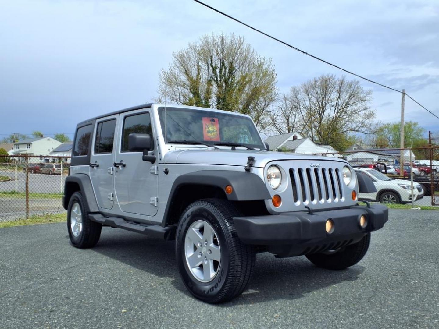 2011 Bright Silver Metallic Clear Coat Jeep Wrangler Unlimited Sport (1J4BA3H19BL) with an 3.8L 3.8L V6 202hp 237ft. lbs. Sequential-Port F.I. engine, 6-Speed Manual transmission, located at 50 Eastern Blvd., Essex, MD, 21221, (410) 686-3444, 39.304367, -76.484947 - Photo#7