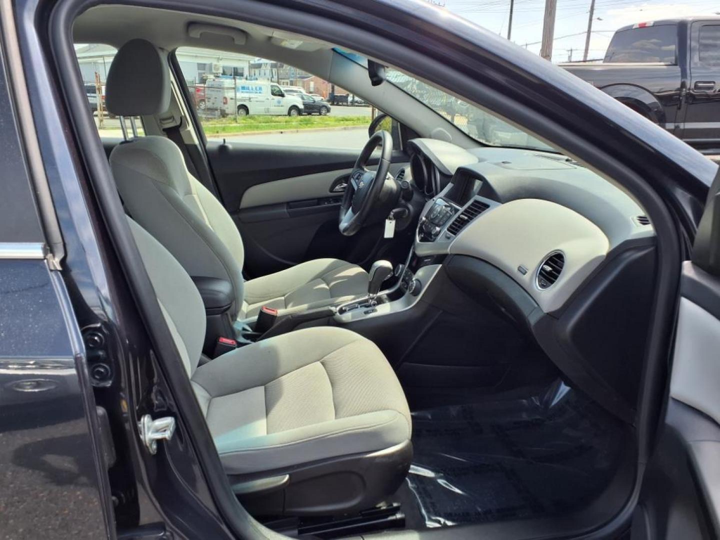 2014 Blue Ray Metallic Chevrolet Cruze 1LT Auto (1G1PC5SBXE7) with an 1.4L 4 Cylinder Sequential-Port F.I. engine, Automatic transmission, located at 50 Eastern Blvd., Essex, MD, 21221, (410) 686-3444, 39.304367, -76.484947 - Photo#16