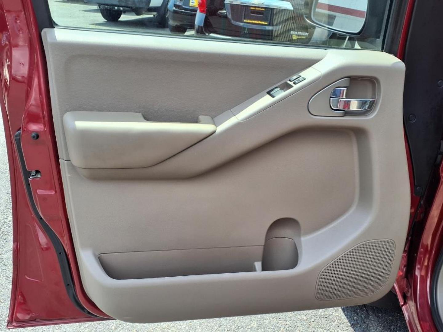 2008 Red Alert Nissan Frontier SE V6 (1N6AD06W08C) with an 4.0L 4.0L V6 261hp 281ft. lbs. Fuel Injected engine, 5-Speed Automatic transmission, located at 50 Eastern Blvd., Essex, MD, 21221, (410) 686-3444, 39.304367, -76.484947 - Photo#10
