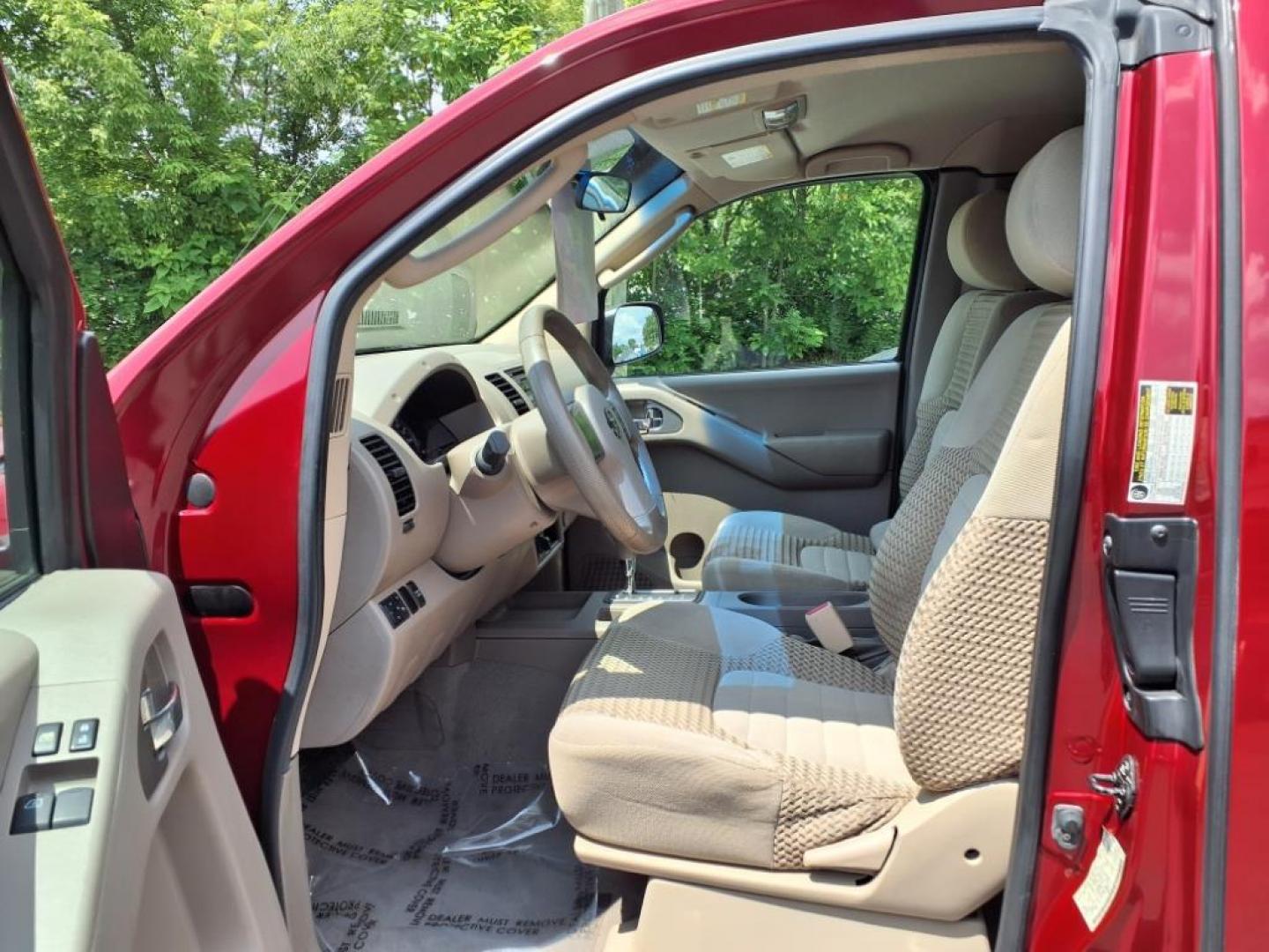 2008 Red Alert Nissan Frontier SE V6 (1N6AD06W08C) with an 4.0L 4.0L V6 261hp 281ft. lbs. Fuel Injected engine, 5-Speed Automatic transmission, located at 50 Eastern Blvd., Essex, MD, 21221, (410) 686-3444, 39.304367, -76.484947 - Photo#12