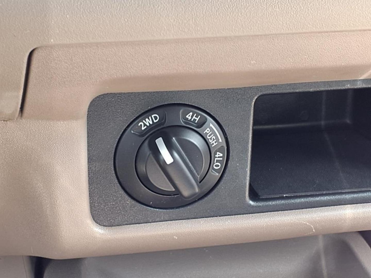 2008 Red Alert Nissan Frontier SE V6 (1N6AD06W08C) with an 4.0L 4.0L V6 261hp 281ft. lbs. Fuel Injected engine, 5-Speed Automatic transmission, located at 50 Eastern Blvd., Essex, MD, 21221, (410) 686-3444, 39.304367, -76.484947 - Photo#21