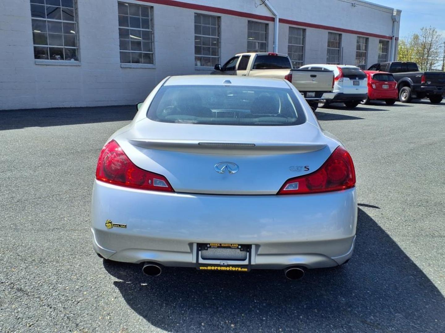 2008 Liquid Platinum INFINITI G37 Sport (JNKCV64E88M) with an 3.7L 3.7L V6 330hp 270ft. lbs. Sequential-Port F.I. engine, 6-Speed Manual transmission, located at 50 Eastern Blvd., Essex, MD, 21221, (410) 686-3444, 39.304367, -76.484947 - Photo#3