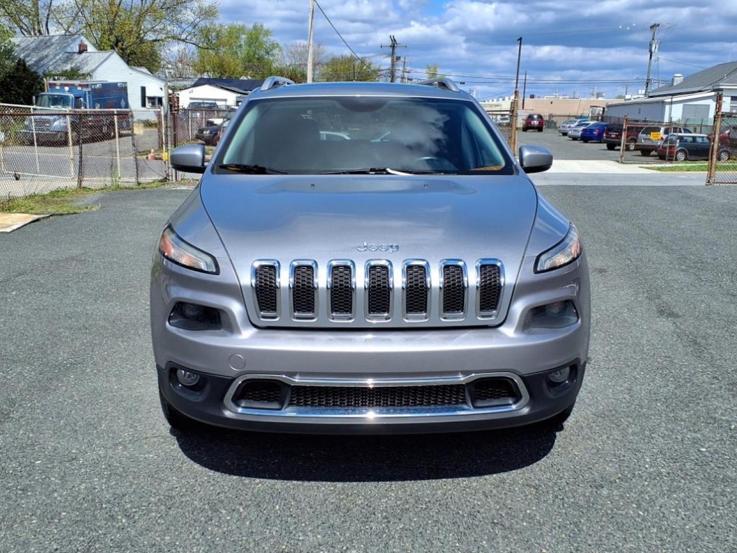 2014 Billet Silver Metallic Clear Coat Jeep Cherokee Limited (1C4PJMDS3EW) with an 3.2L 6 Cylinder Sequential-Port F.I. engine, ATAWD transmission, located at 50 Eastern Blvd., Essex, MD, 21221, (410) 686-3444, 39.304367, -76.484947 - Photo#8