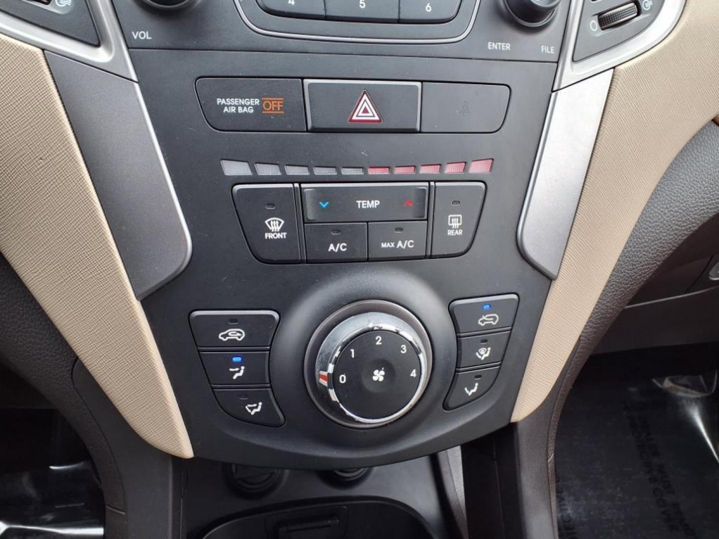 2013 Mineral Gray Hyundai SANTA FE Sport 2.4L (5XYZU3LB0DG) with an 2.4L 2.4L I4 190hp 181ft. lbs. Fuel Injected engine, 6-Speed Shiftable Automatic transmission, located at 50 Eastern Blvd., Essex, MD, 21221, (410) 686-3444, 39.304367, -76.484947 - Photo#19