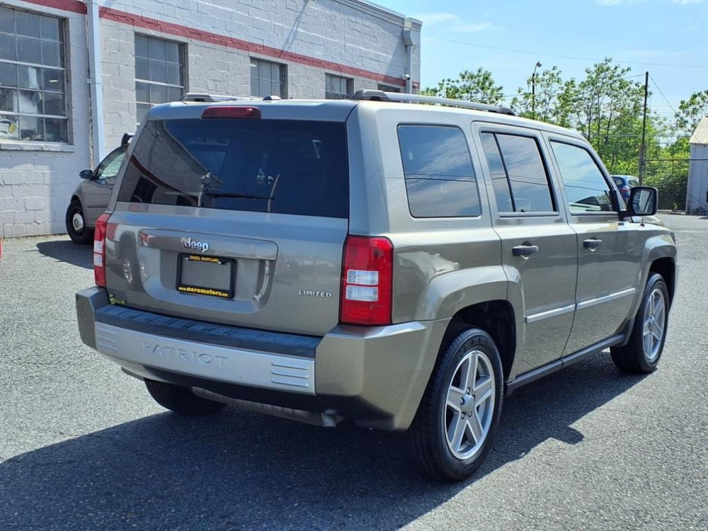 2008 Gold Jeep Patriot Limited (1J8FT48WX8D) with an 2.4L 4 Cylinder Sequential-Port F.I. engine, 4CYL transmission, located at 50 Eastern Blvd., Essex, MD, 21221, (410) 686-3444, 39.304367, -76.484947 - Photo#5