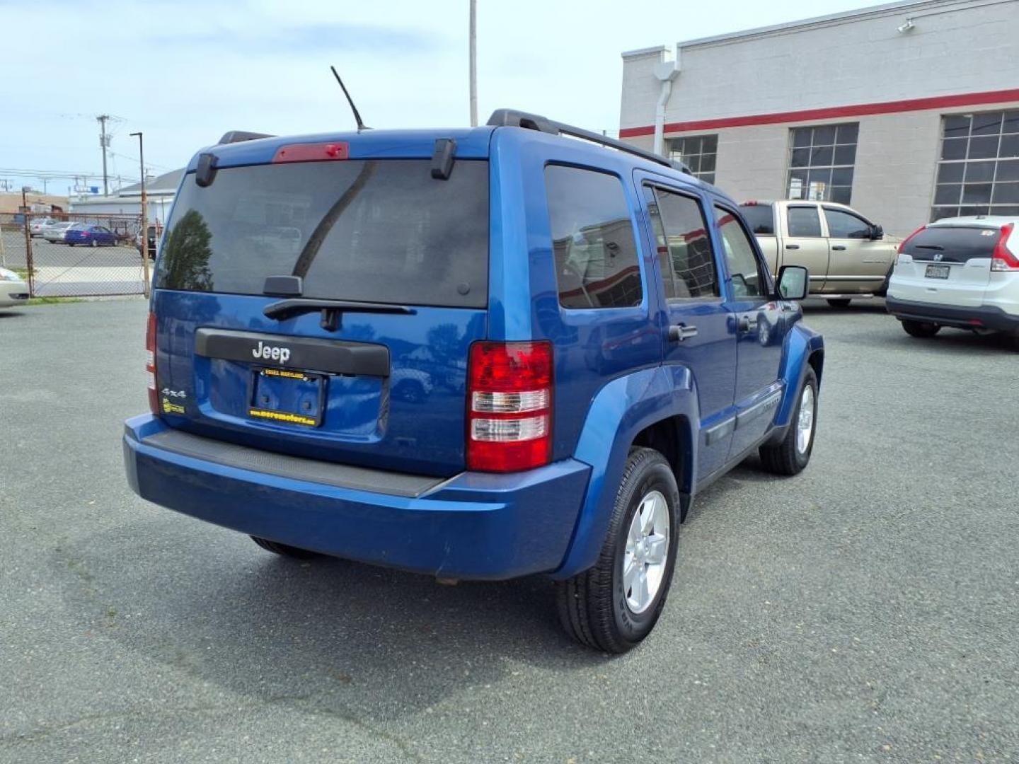 2010 Blue Jeep Liberty Sport (1J4PN2GK9AW) with an 3.7L 6 Cylinder Sequential-Port F.I. engine, AT4X4 transmission, located at 50 Eastern Blvd., Essex, MD, 21221, (410) 686-3444, 39.304367, -76.484947 - Photo#5