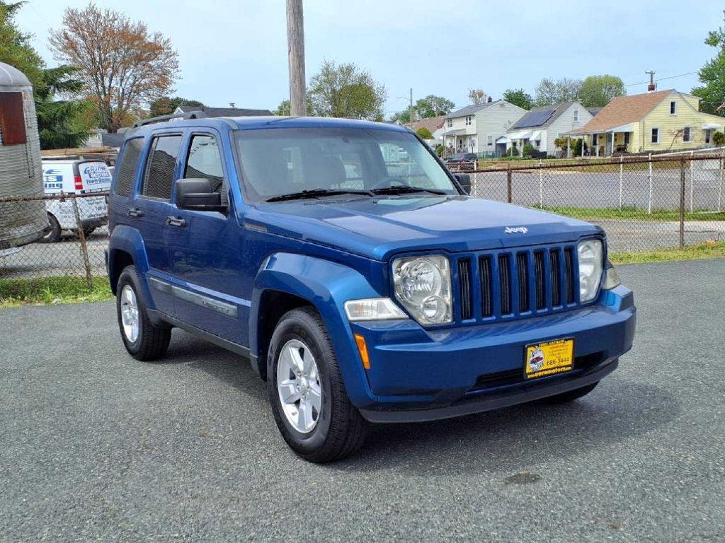 2010 Blue Jeep Liberty Sport (1J4PN2GK9AW) with an 3.7L 6 Cylinder Sequential-Port F.I. engine, AT4X4 transmission, located at 50 Eastern Blvd., Essex, MD, 21221, (410) 686-3444, 39.304367, -76.484947 - Photo#7
