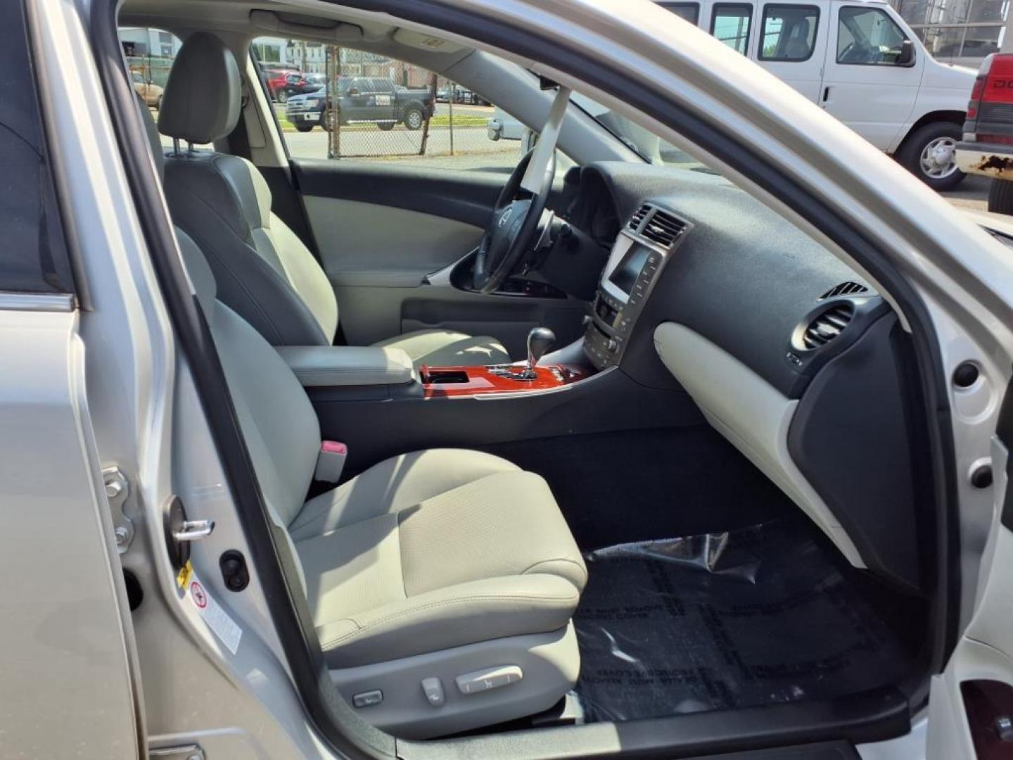2008 Silver Lexus IS 250 Base (JTHCK262682) with an 2.5L 6 Cylinder Fuel Injected engine, AWD AT V6 transmission, located at 50 Eastern Blvd., Essex, MD, 21221, (410) 686-3444, 39.304367, -76.484947 - Photo#18