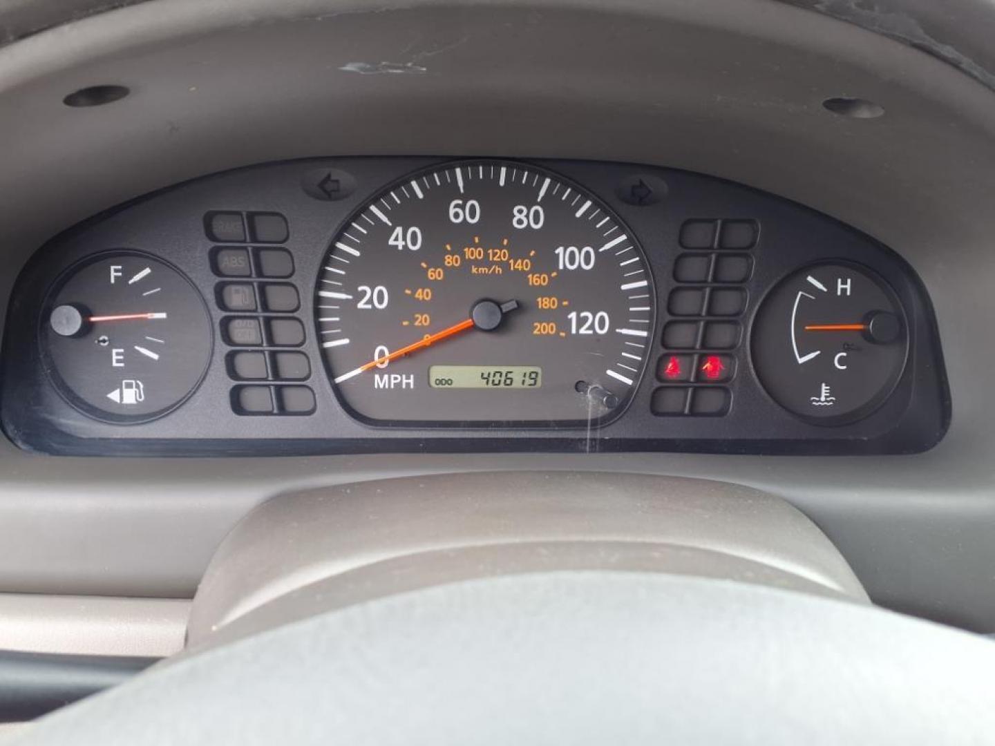 2004 Vibrant Blue Nissan Sentra 1.8 S (3N1CB51DX4L) with an 1.8L 1L NA I4 double overhead cam (DOHC) 16V Fuel Injected engine, Automatic transmission, located at 50 Eastern Blvd., Essex, MD, 21221, (410) 686-3444, 39.304367, -76.484947 - Photo#16