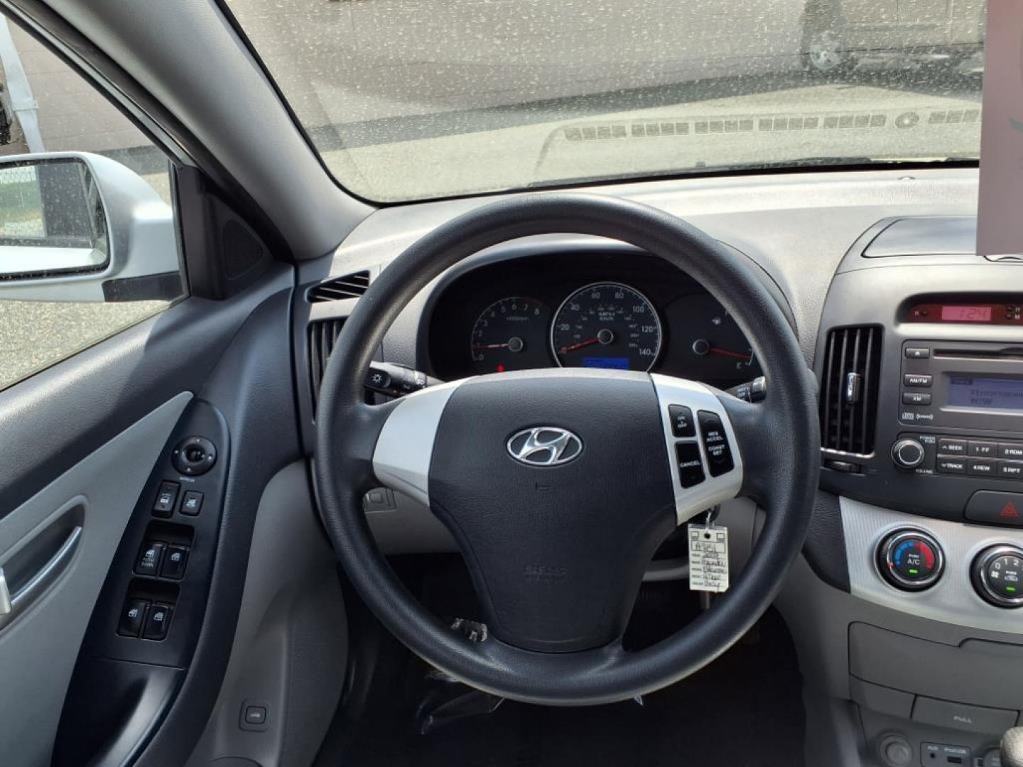 2009 Liquid Silver Hyundai ELANTRA GLS (KMHDU46D89U) with an 2.0L 2.0L I4 138hp 136ft. lbs. Sequential-Port F.I. engine, 4-Speed Automatic transmission, located at 50 Eastern Blvd., Essex, MD, 21221, (410) 686-3444, 39.304367, -76.484947 - Photo#10