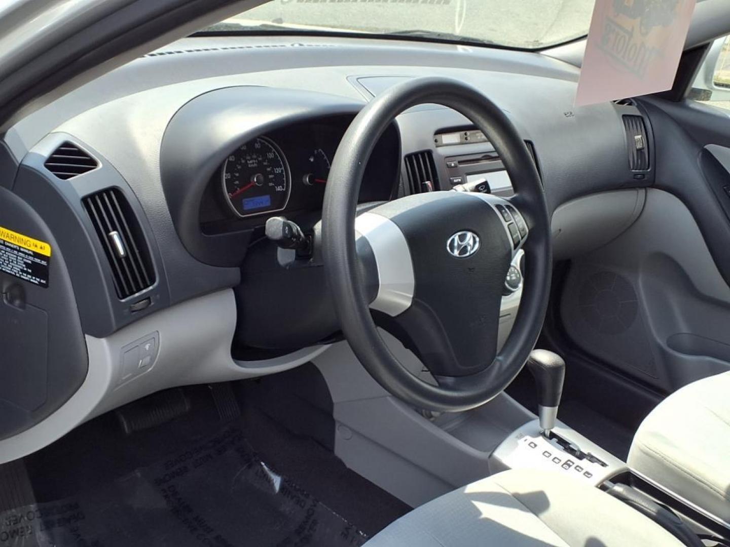 2009 Liquid Silver Hyundai ELANTRA GLS (KMHDU46D89U) with an 2.0L 2.0L I4 138hp 136ft. lbs. Sequential-Port F.I. engine, 4-Speed Automatic transmission, located at 50 Eastern Blvd., Essex, MD, 21221, (410) 686-3444, 39.304367, -76.484947 - Photo#7