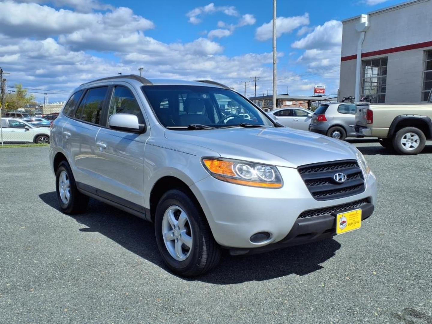 2008 Bright Silver Hyundai SANTA FE GLS (5NMSG13DX8H) with an 2.7L 2.7L V6 185hp 183ft. lbs. Sequential-Port F.I. engine, Automatic transmission, located at 50 Eastern Blvd., Essex, MD, 21221, (410) 686-3444, 39.304367, -76.484947 - Photo#6