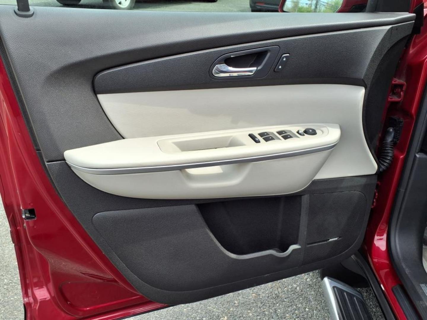 2012 Red GMC Acadia SLT-1 (1GKKRREDXCJ) with an 3.6L 6 Cylinder Fuel Injected engine, Automatic transmission, located at 50 Eastern Blvd., Essex, MD, 21221, (410) 686-3444, 39.304367, -76.484947 - Photo#10