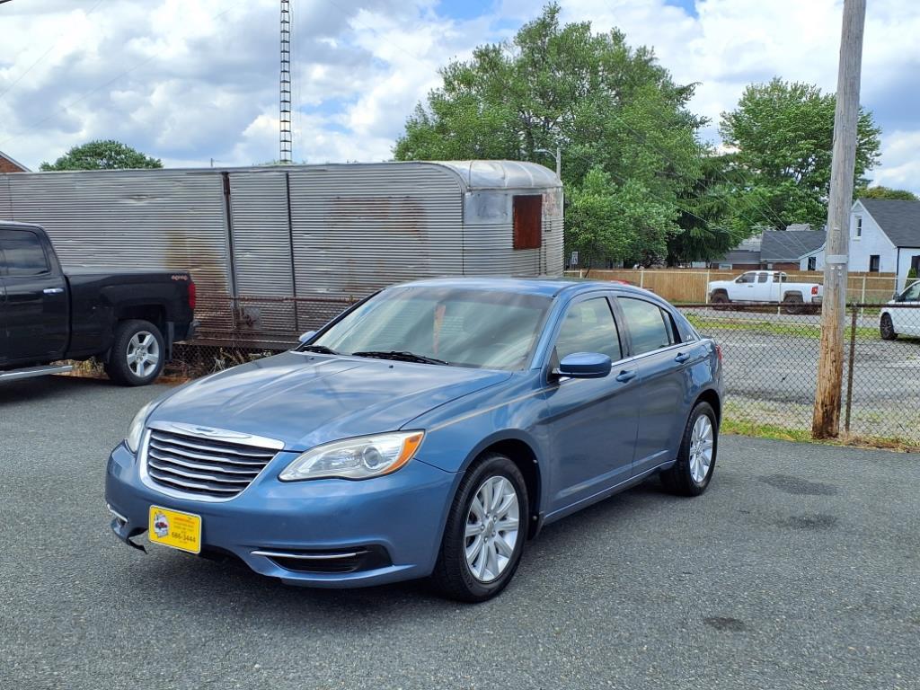 photo of 2011 Chrysler 200 Touring