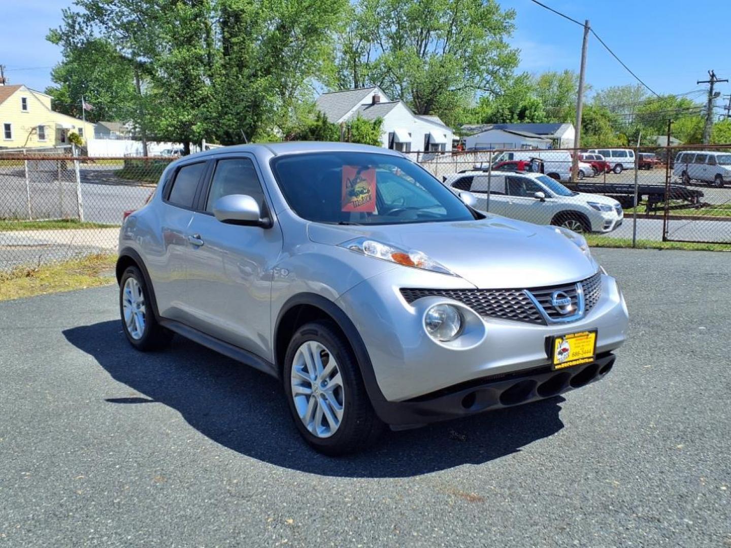 2012 Silver Nissan JUKE SV (JN8AF5MV2CT) with an 1.6L 4 Cylinder Turbocharged engine, Automatic transmission, located at 50 Eastern Blvd., Essex, MD, 21221, (410) 686-3444, 39.304367, -76.484947 - Photo#6