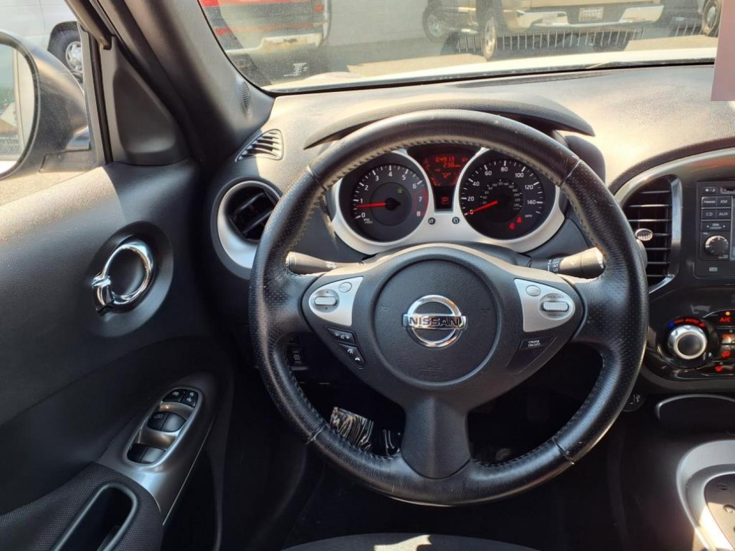 2012 Silver Nissan JUKE SV (JN8AF5MV2CT) with an 1.6L 4 Cylinder Turbocharged engine, Automatic transmission, located at 50 Eastern Blvd., Essex, MD, 21221, (410) 686-3444, 39.304367, -76.484947 - Photo#13