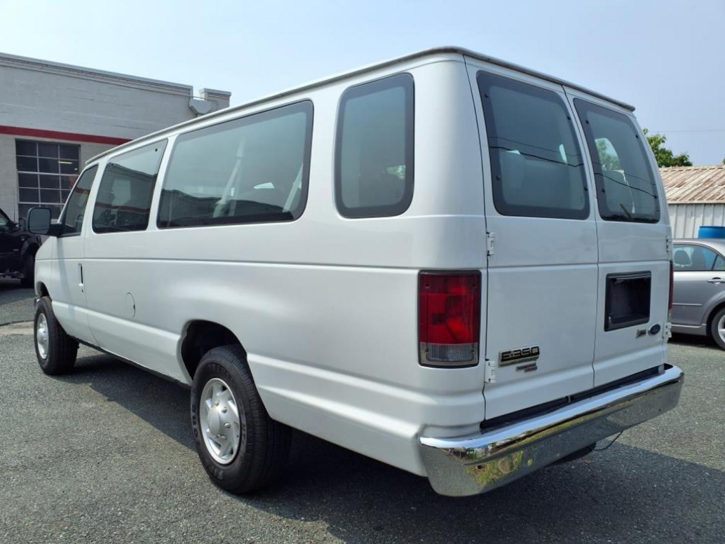 2012 White Ford E-Series E-350 SD XLT (1FBSS3BL8CD) with an 5.4L 8 Cylinder Sequential-Port F.I. engine, Automatic transmission, located at 50 Eastern Blvd., Essex, MD, 21221, (410) 686-3444, 39.304367, -76.484947 - Photo#2